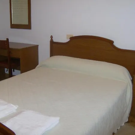 Pension Monterredondo Meira  Kamer foto
